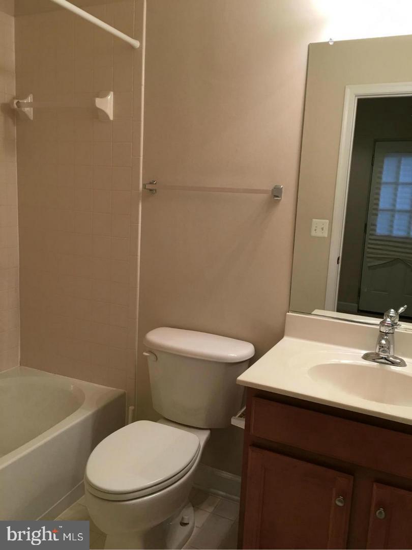 DAVIS ESTATES - Residential Lease