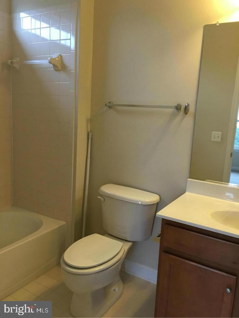 DAVIS ESTATES - Residential Lease