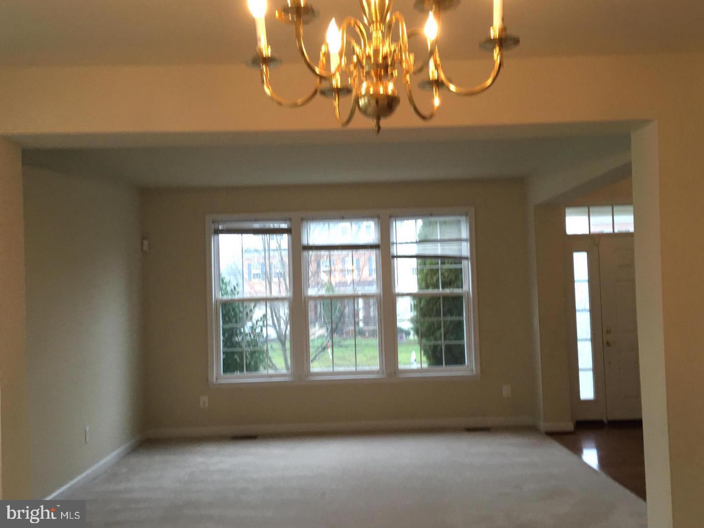 DAVIS ESTATES - Residential Lease