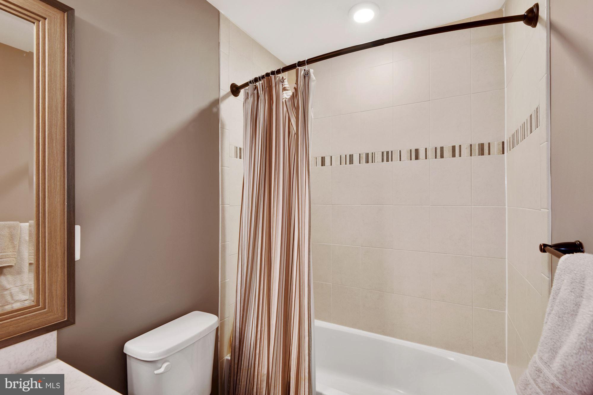 BENTLEY PARK - Residential Lease