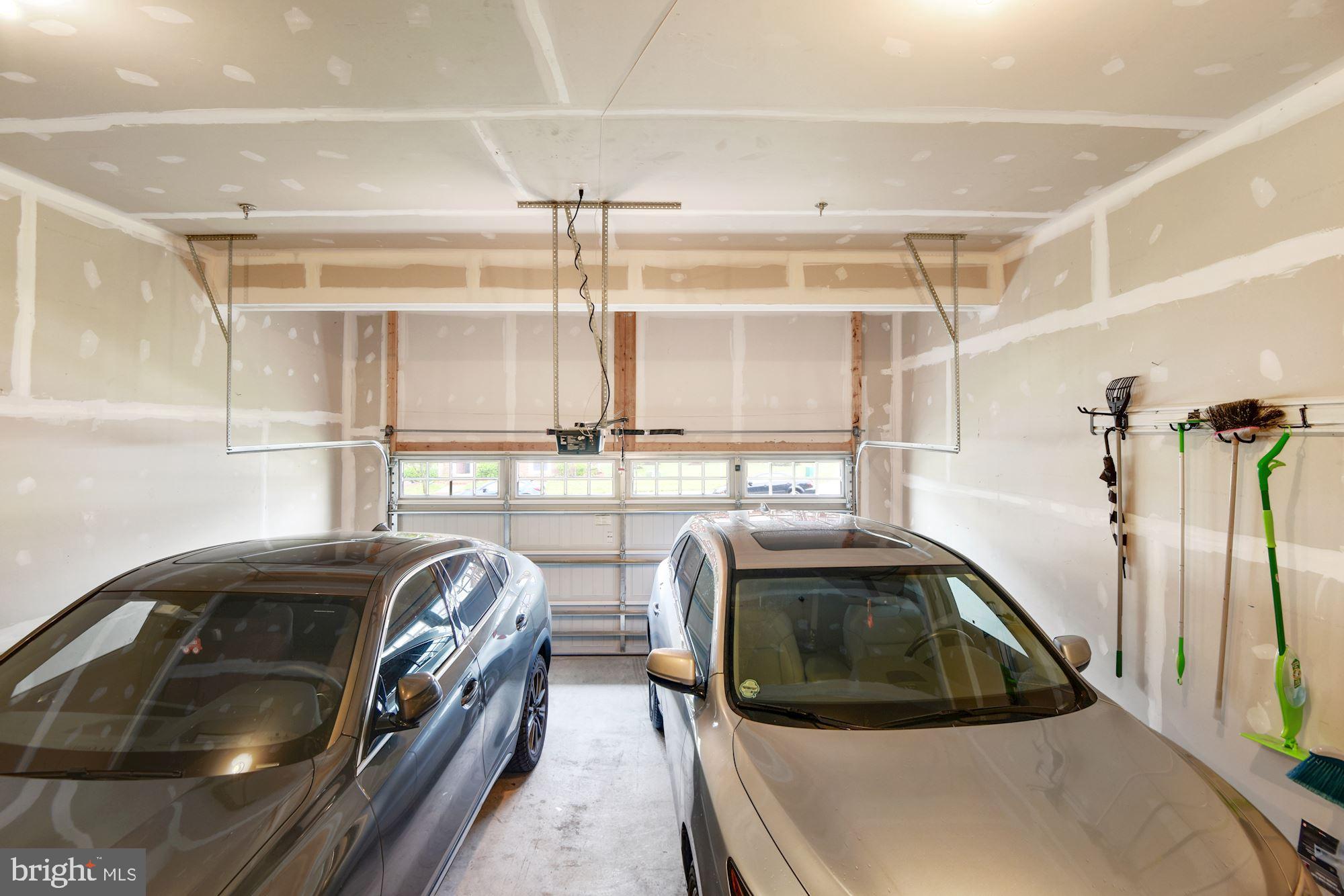 BENTLEY PARK - Residential Lease