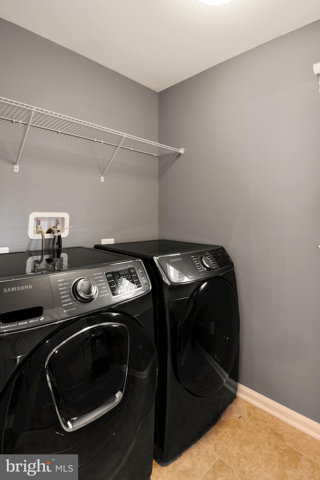 BENTLEY PARK - Residential Lease