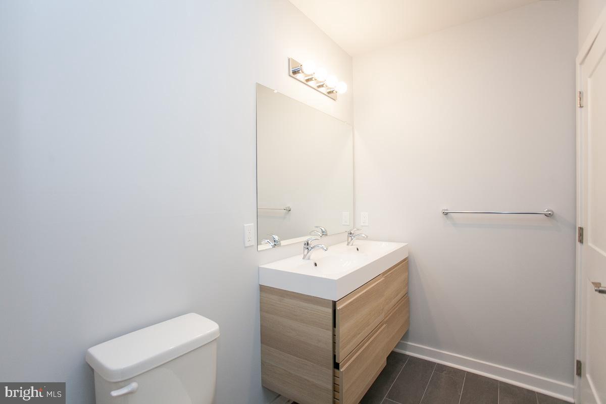 ROXBOROUGH - Residential Lease