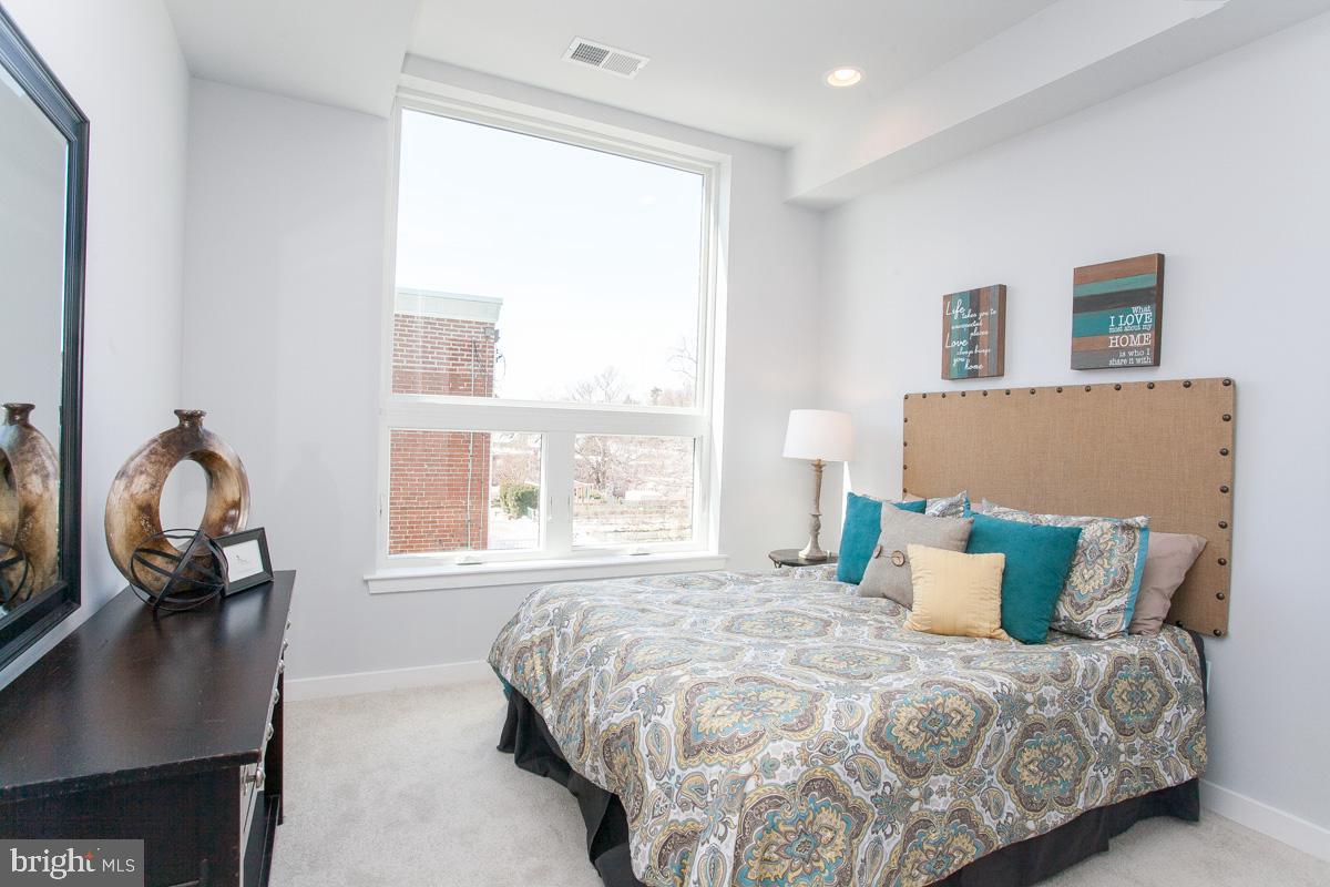 ROXBOROUGH - Residential Lease