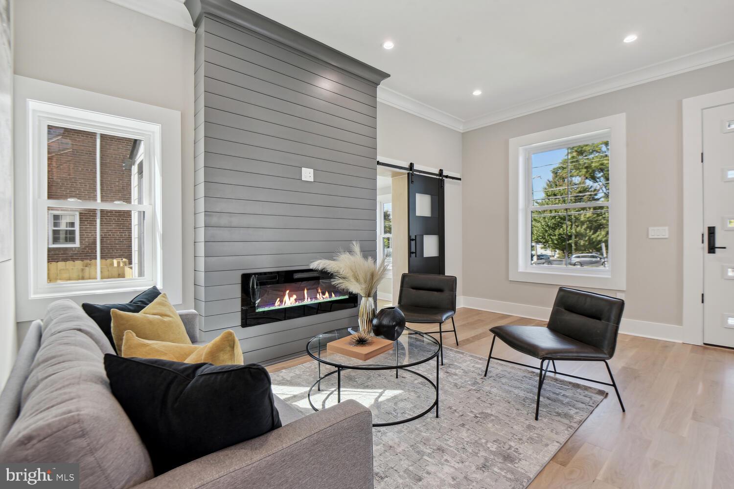 ARLINGTON FOREST - Residential