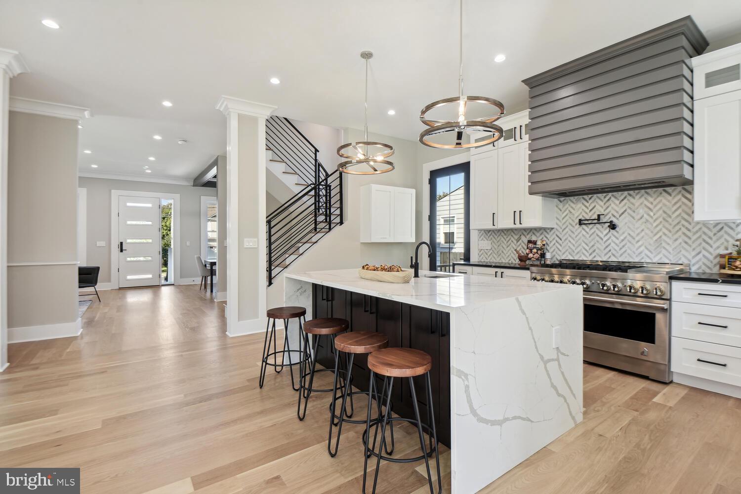 ARLINGTON FOREST - Residential