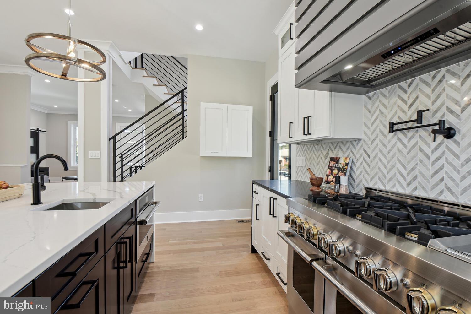 ARLINGTON FOREST - Residential