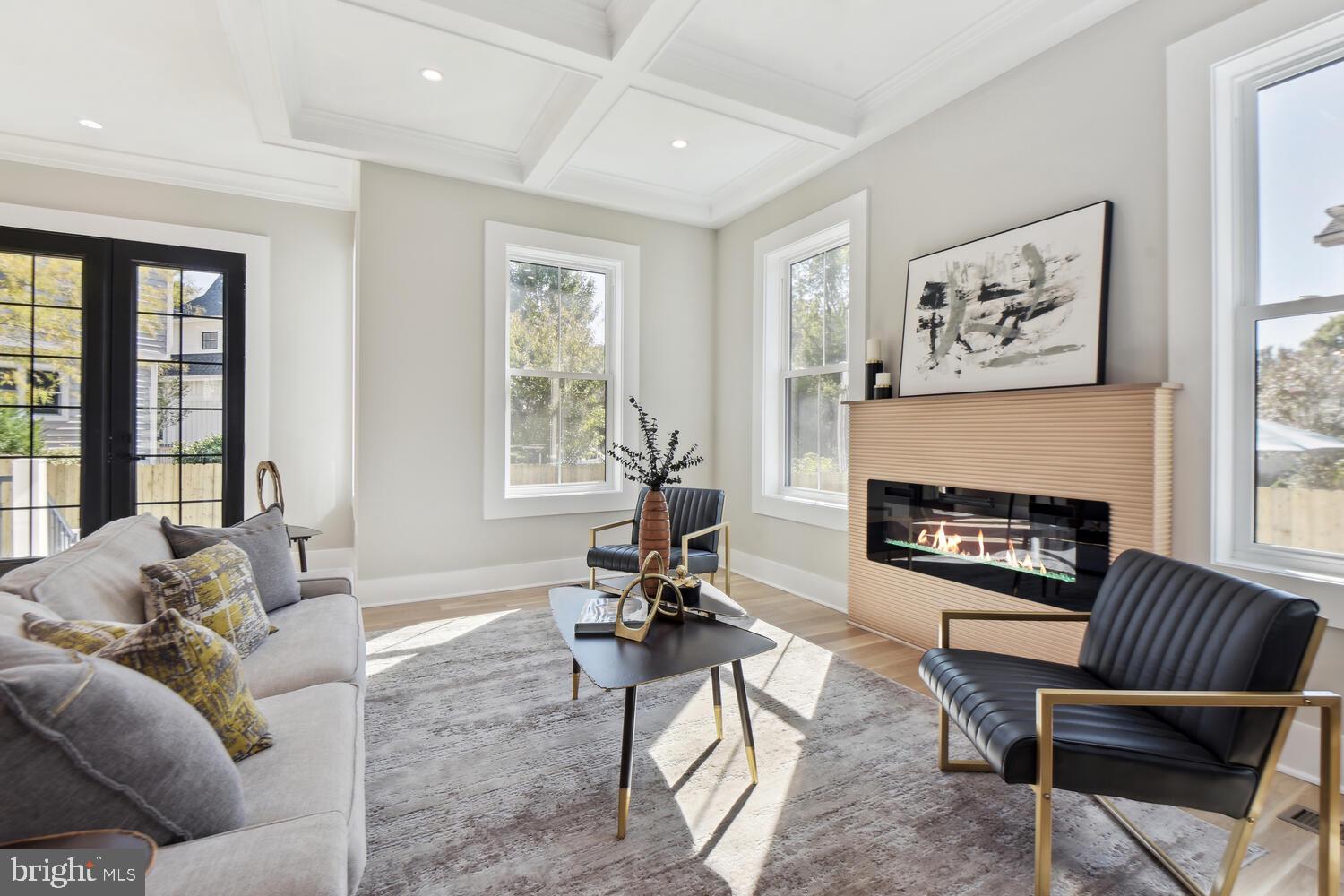 ARLINGTON FOREST - Residential