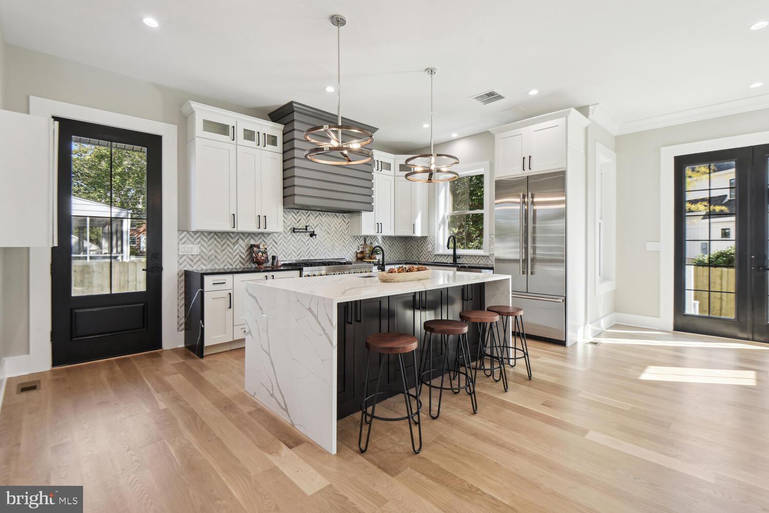 ARLINGTON FOREST - Residential