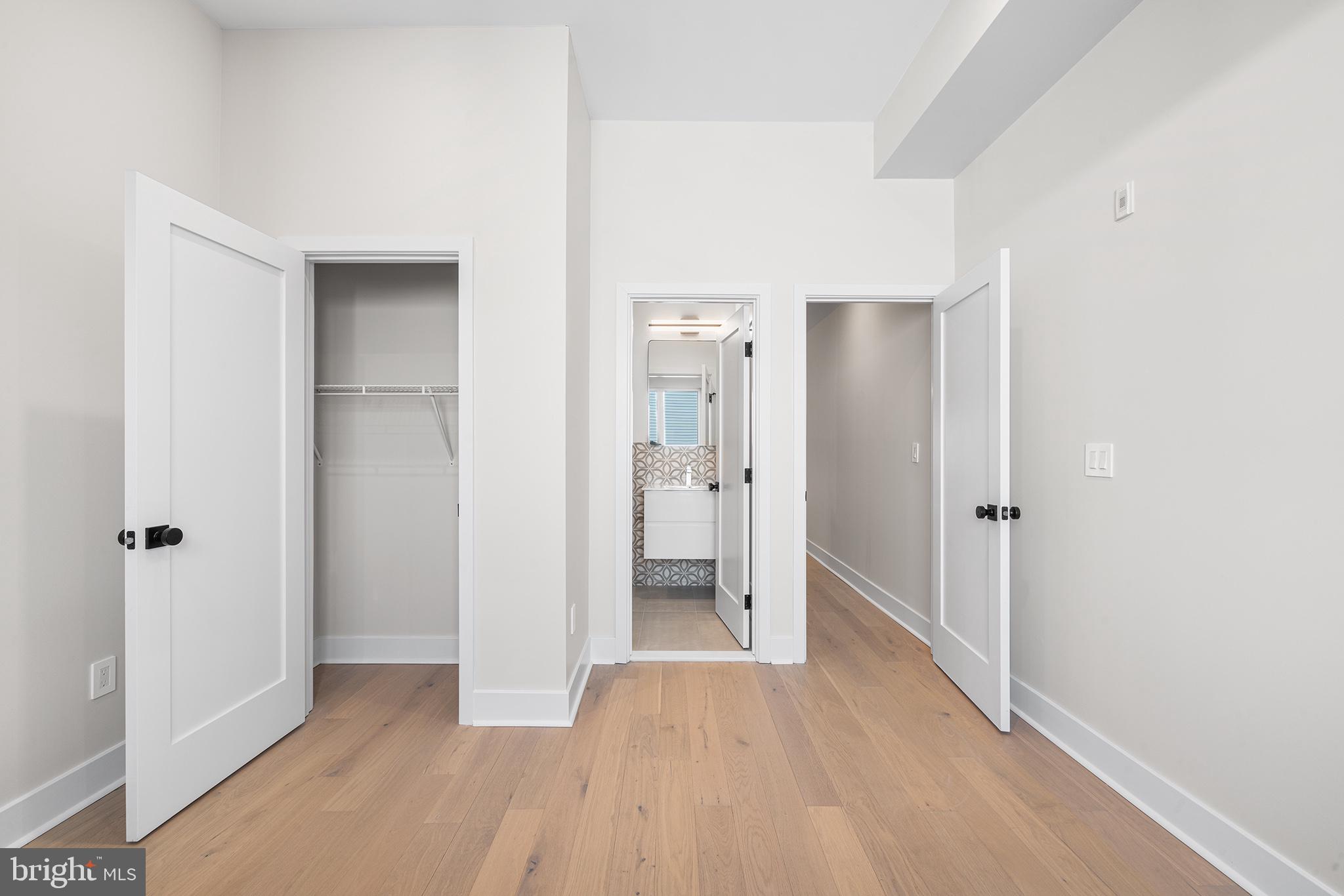 OLDE KENSINGTON - Residential Lease