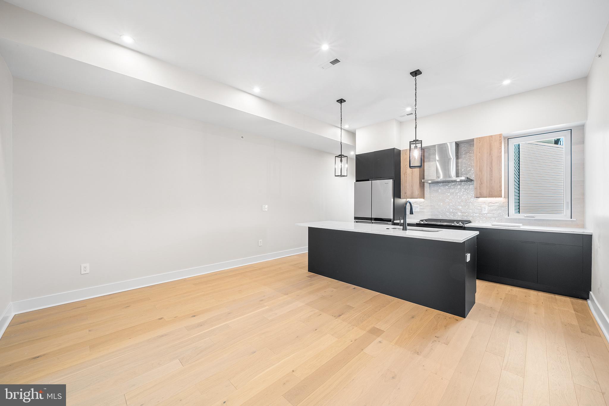 OLDE KENSINGTON - Residential Lease