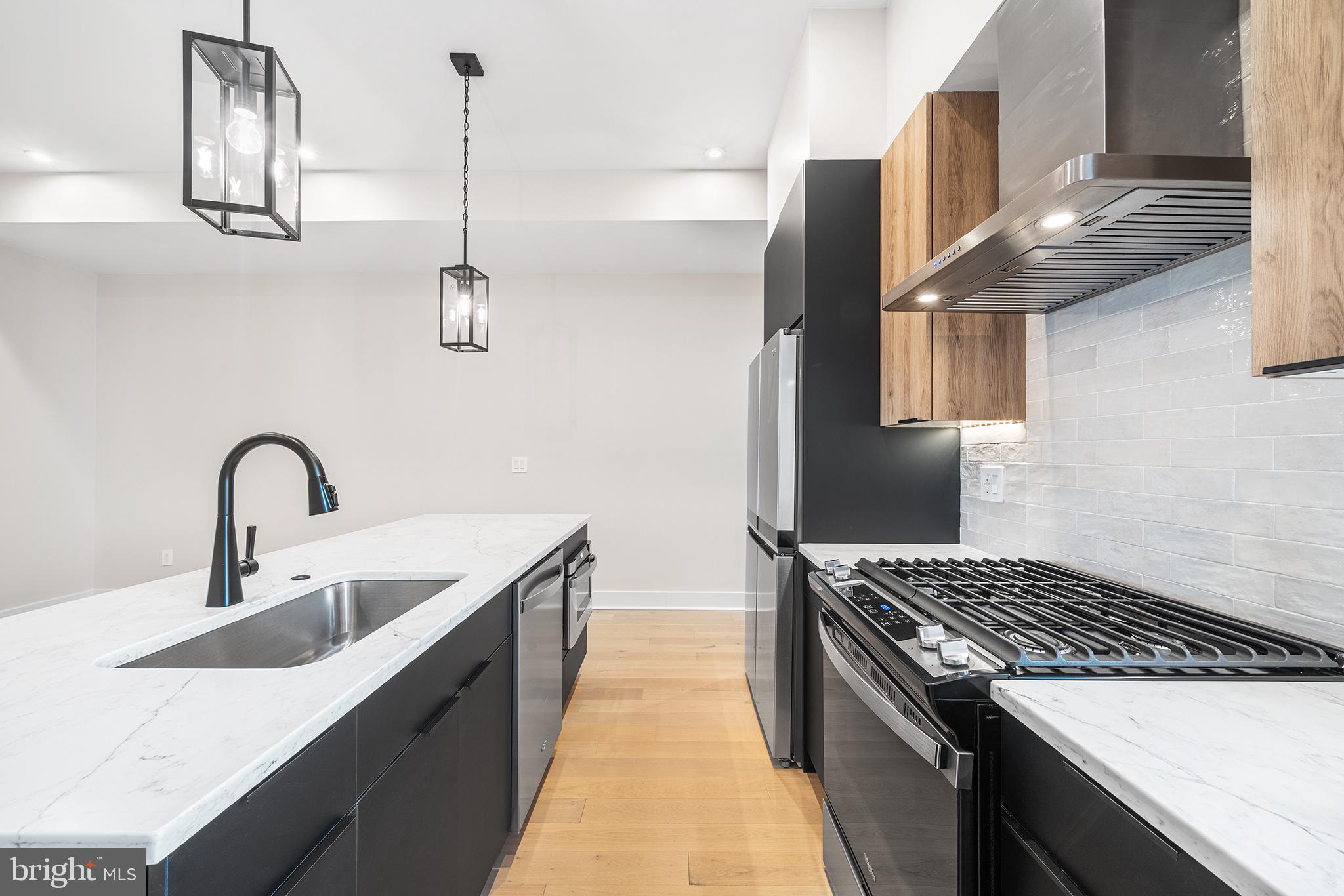 OLDE KENSINGTON - Residential Lease