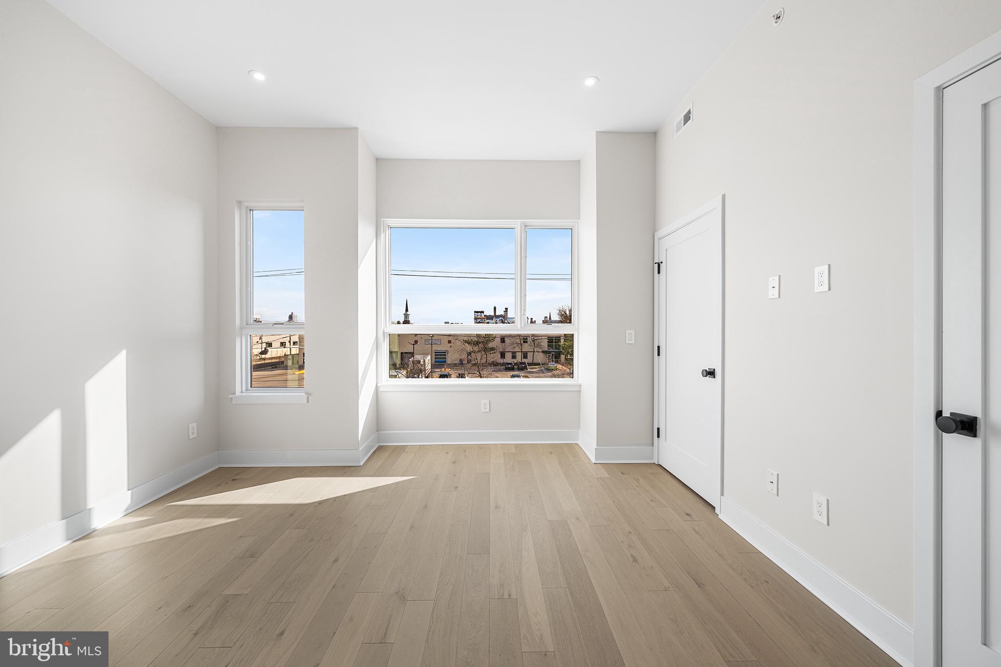 OLDE KENSINGTON - Residential Lease