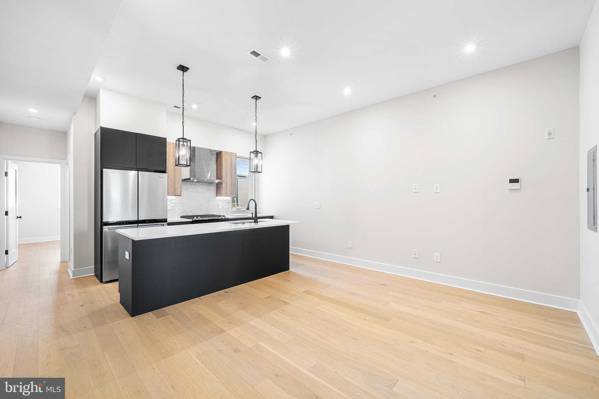 OLDE KENSINGTON - Residential Lease