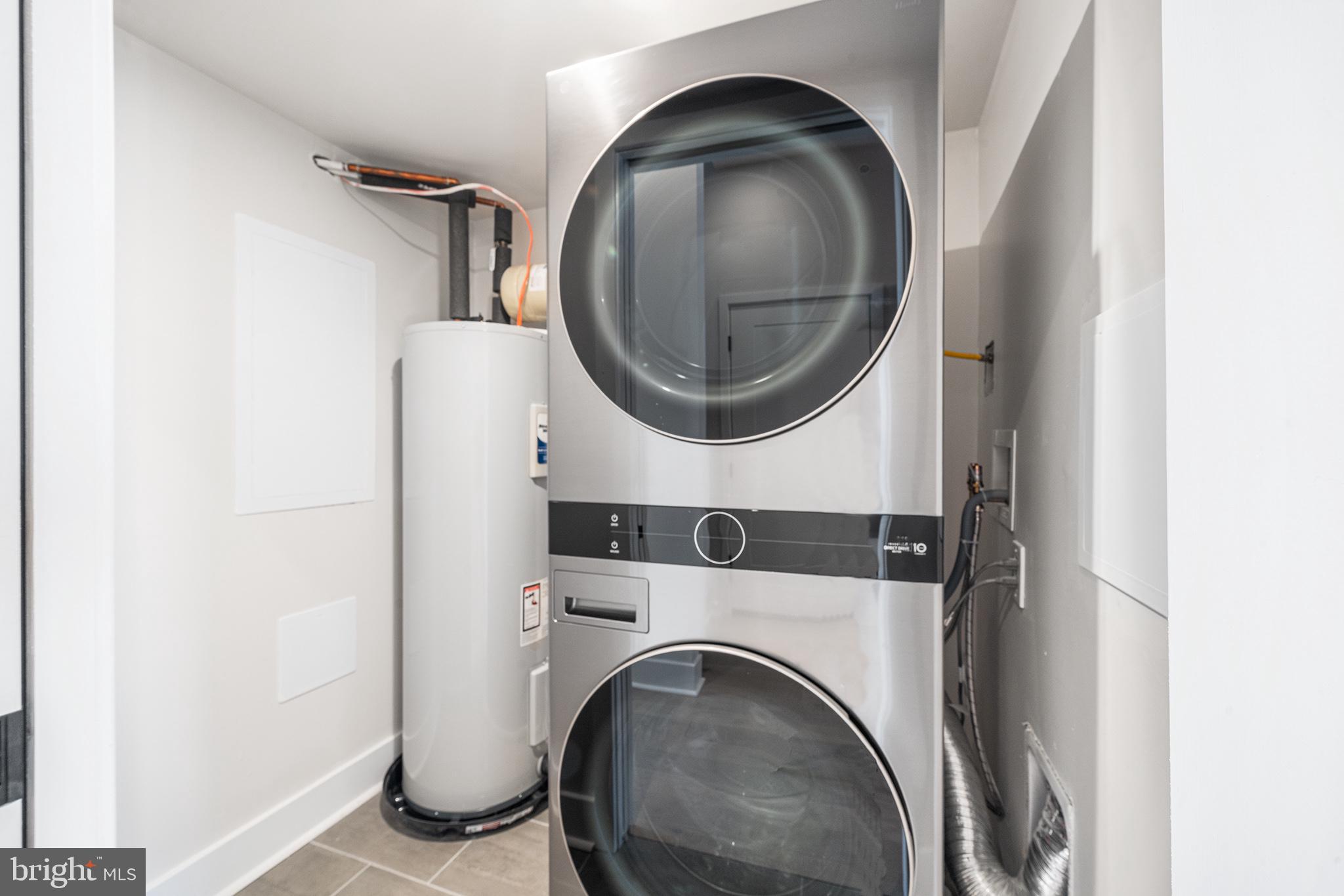 OLDE KENSINGTON - Residential Lease