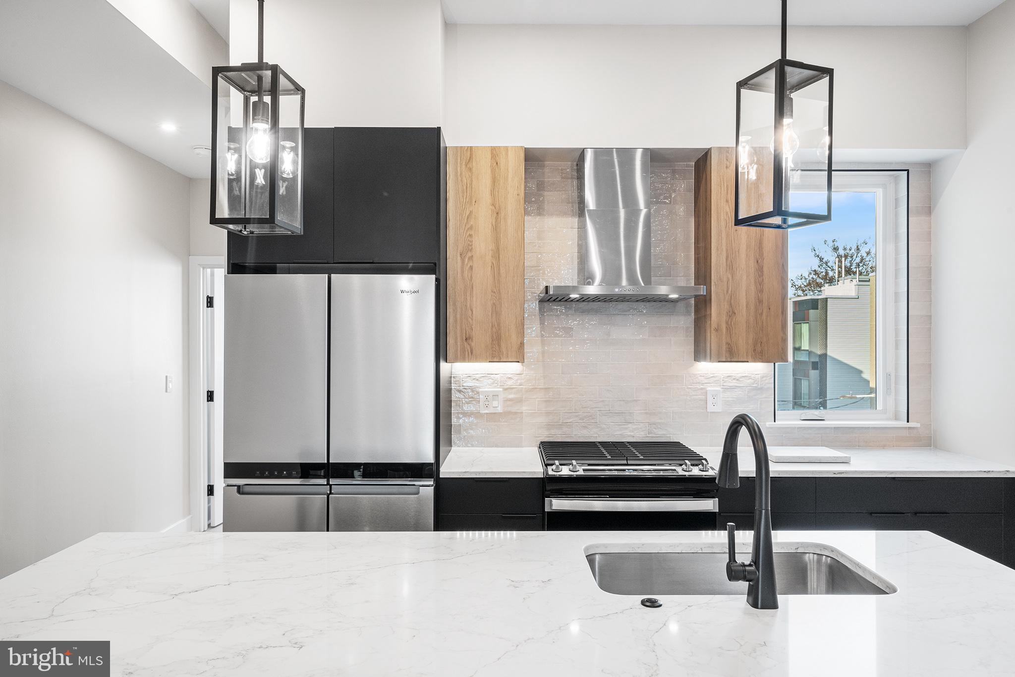 OLDE KENSINGTON - Residential Lease