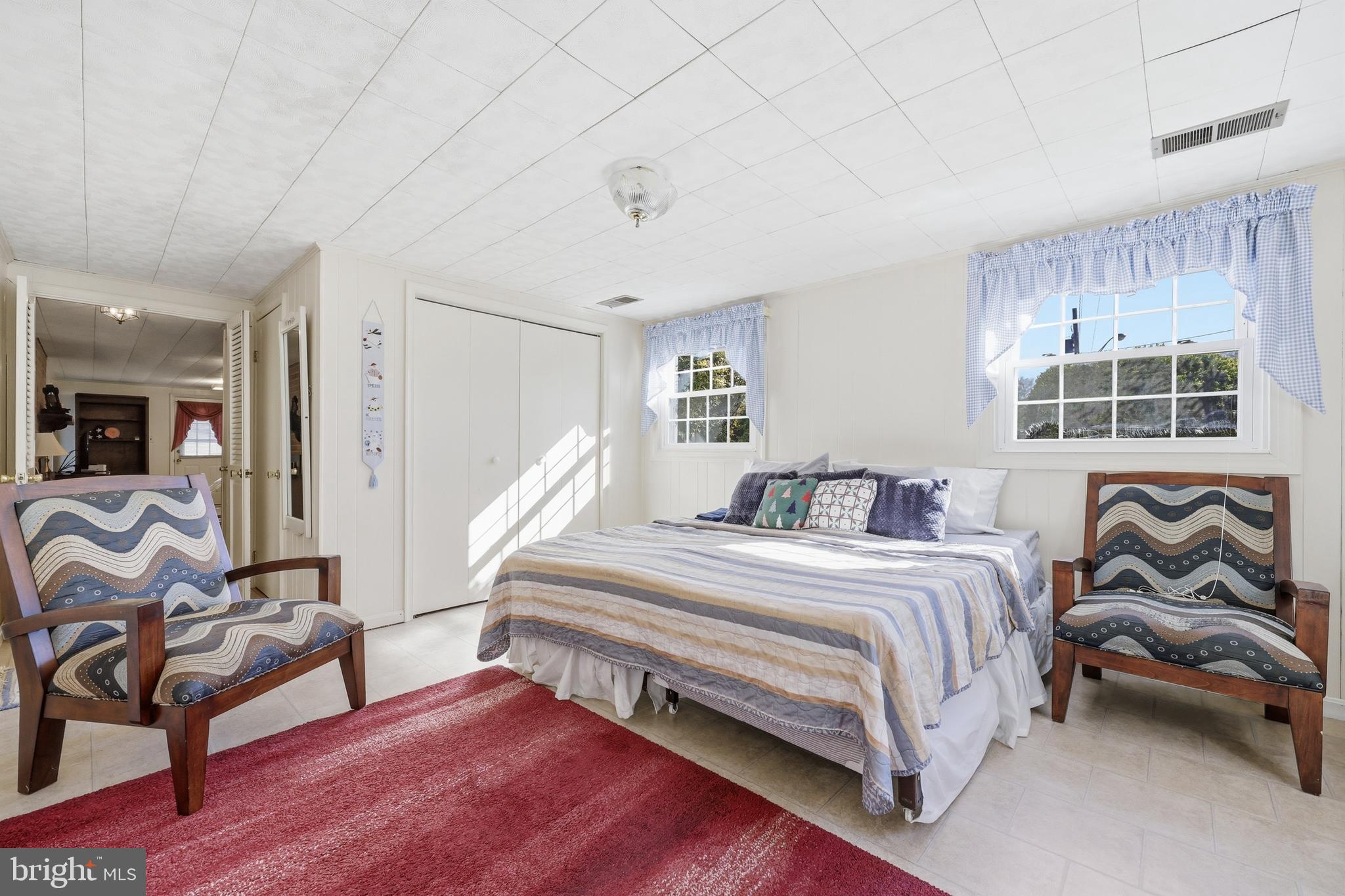 CALVERTON - Residential