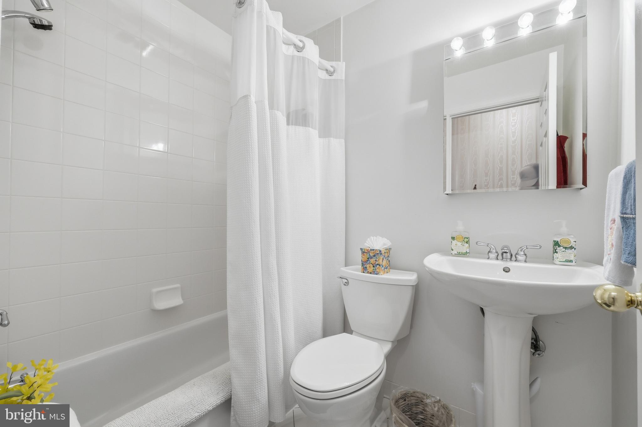 CALVERTON - Residential