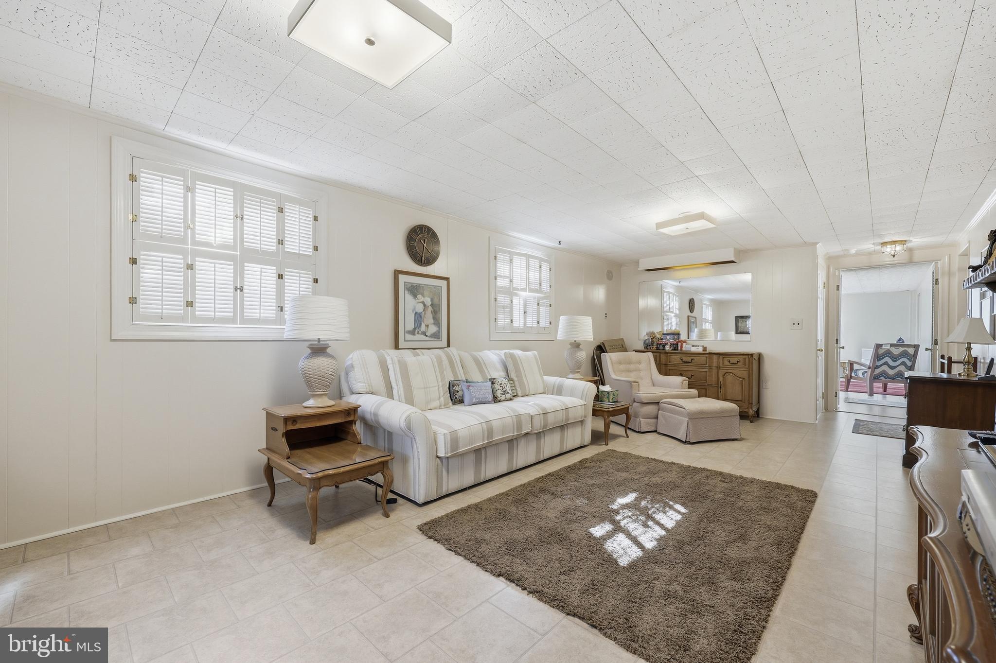 CALVERTON - Residential