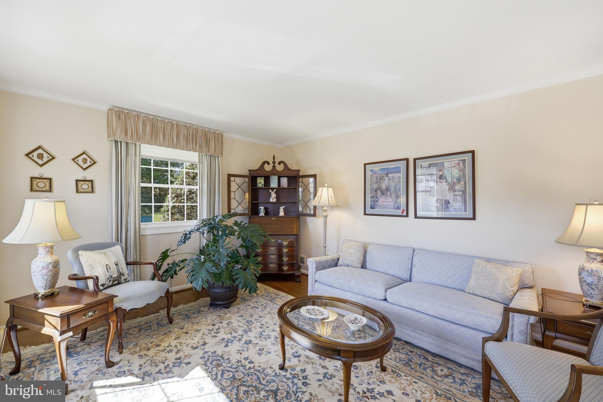 CALVERTON - Residential