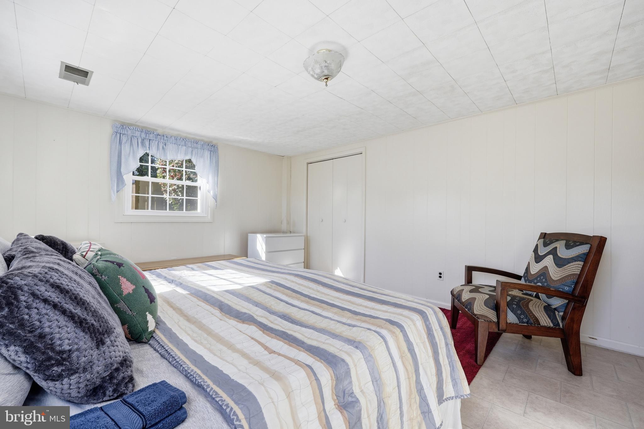 CALVERTON - Residential