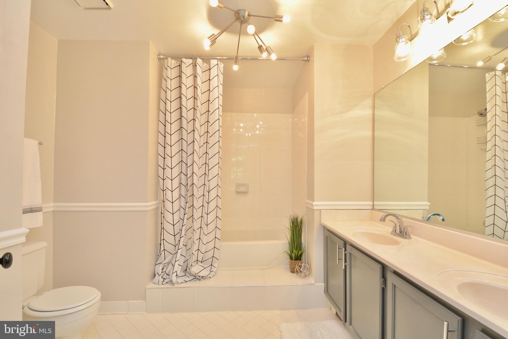 SOMERSET AT WESTRIDGE CO - Residential Lease