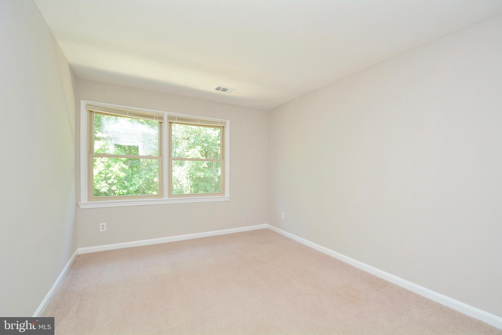 SOMERSET AT WESTRIDGE CO - Residential Lease