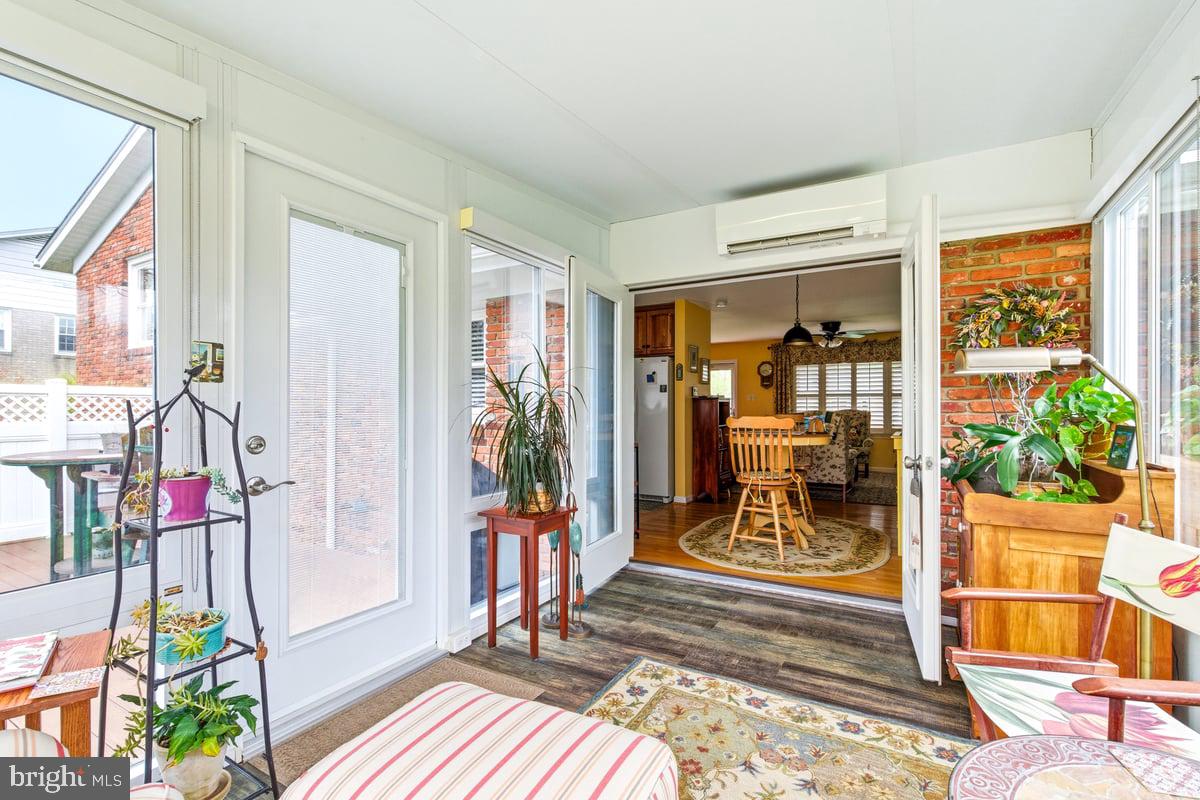 WOODMERE SOUTH - Residential