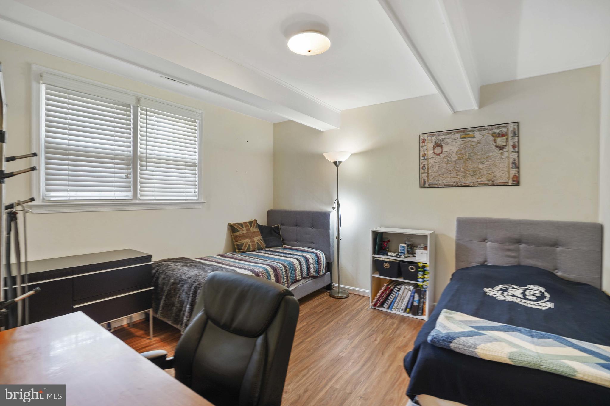 KINGS MANOR TOWNE HOUSES - Residential