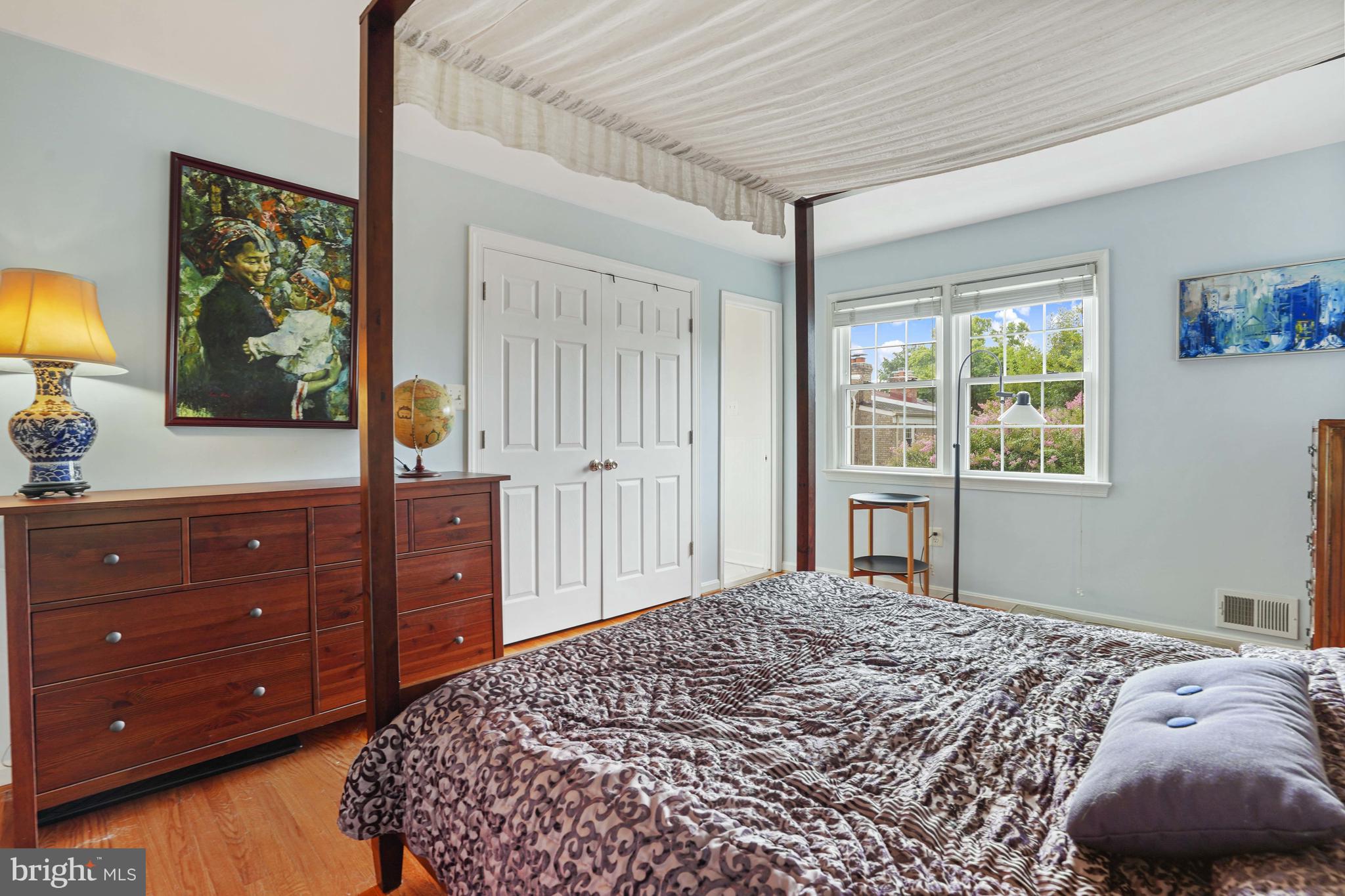 KINGS MANOR TOWNE HOUSES - Residential