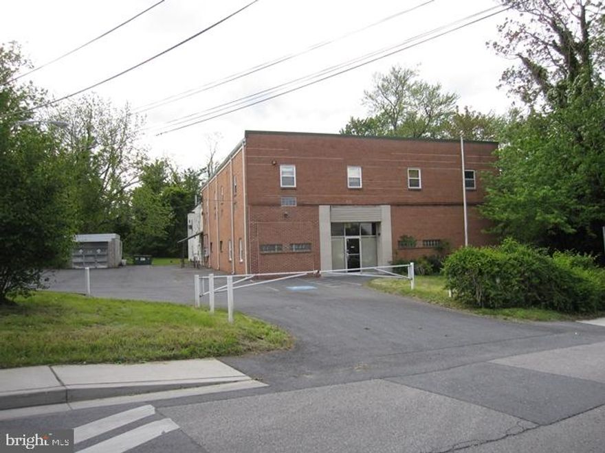 2nd floor suite in high security building perfect for retail or office use.  Approx 3,498 SF.  Features include retail showroom, large training room, offices, kitchen/breakroom, and 2 in suite restrooms.  Perfect location for general retail, office, medical, or other professional uses including classrooms, firearms, jeweler, institutional.  Also features security doors, buzz-in system, camera system, and other security features.