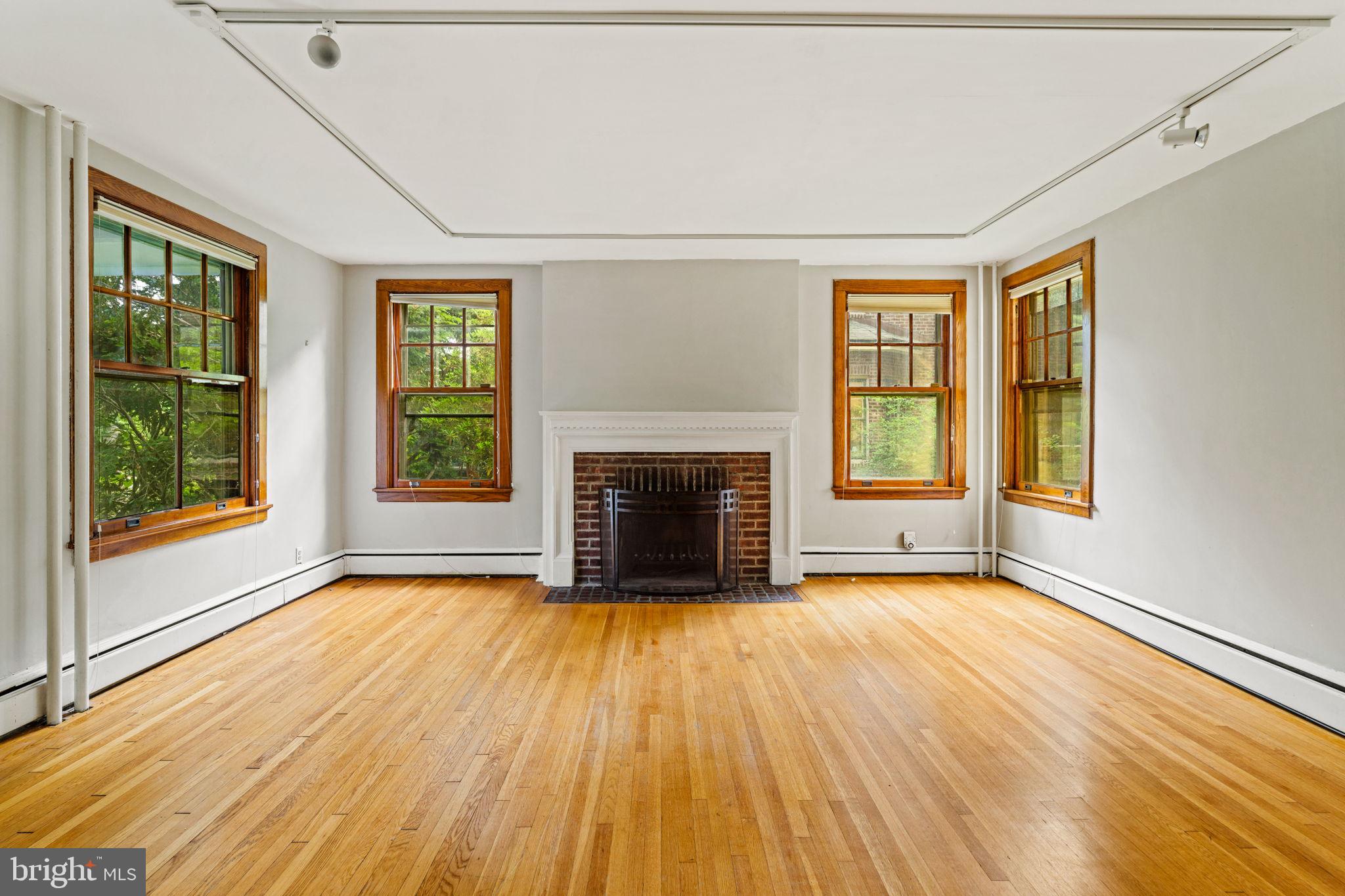 HISTORIC DISTRICT - Residential