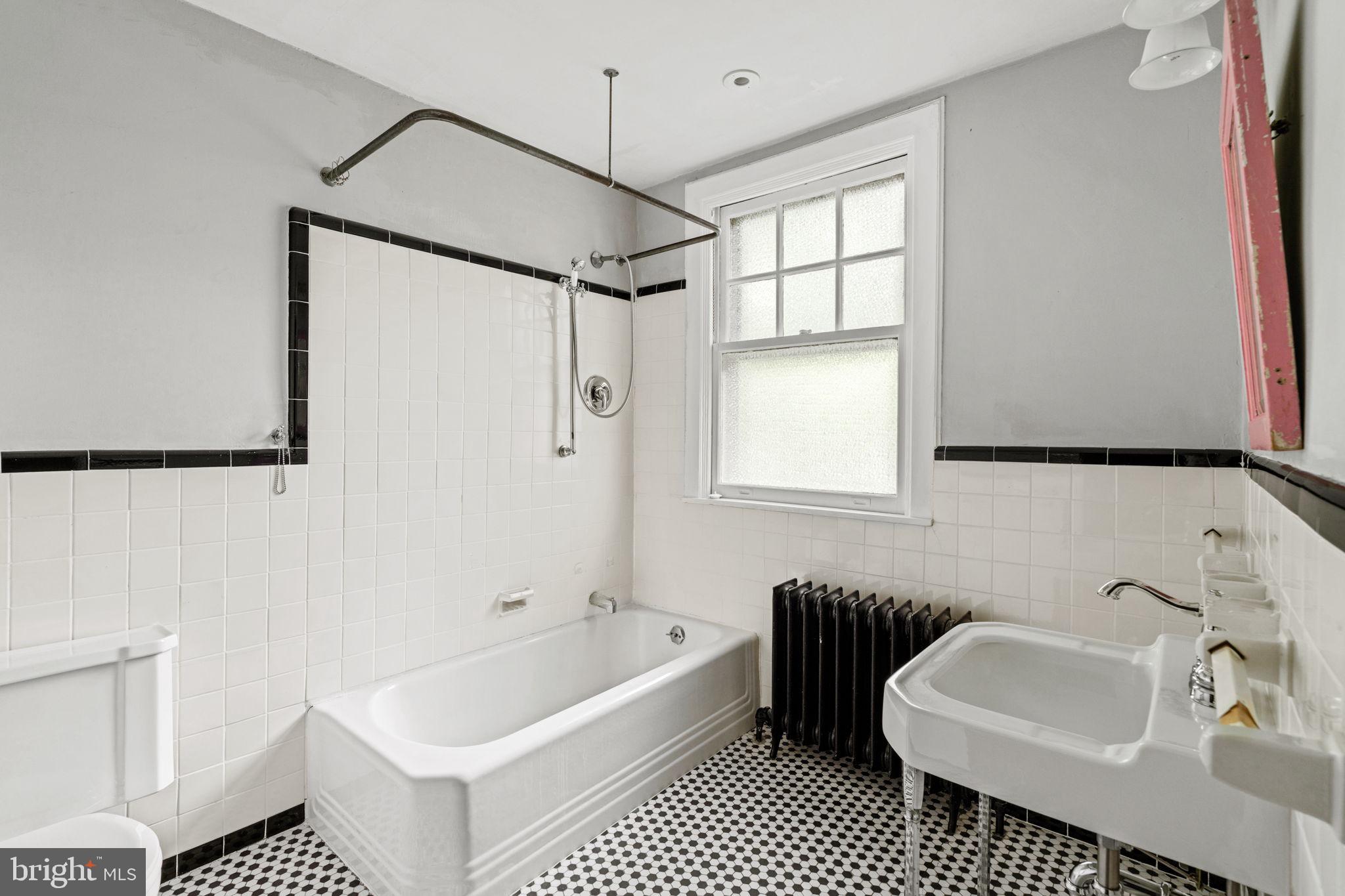 HISTORIC DISTRICT - Residential