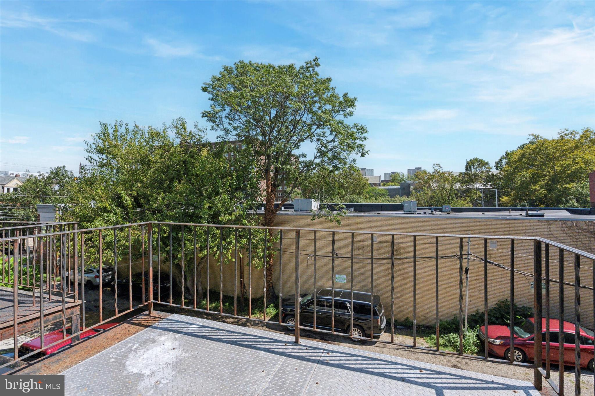 UNIVERSITY CITY - Residential Lease