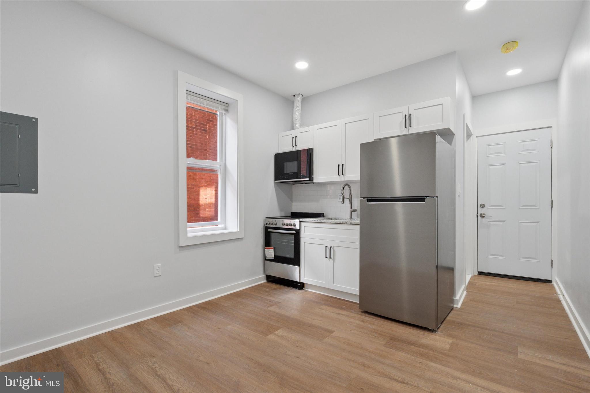 UNIVERSITY CITY - Residential Lease