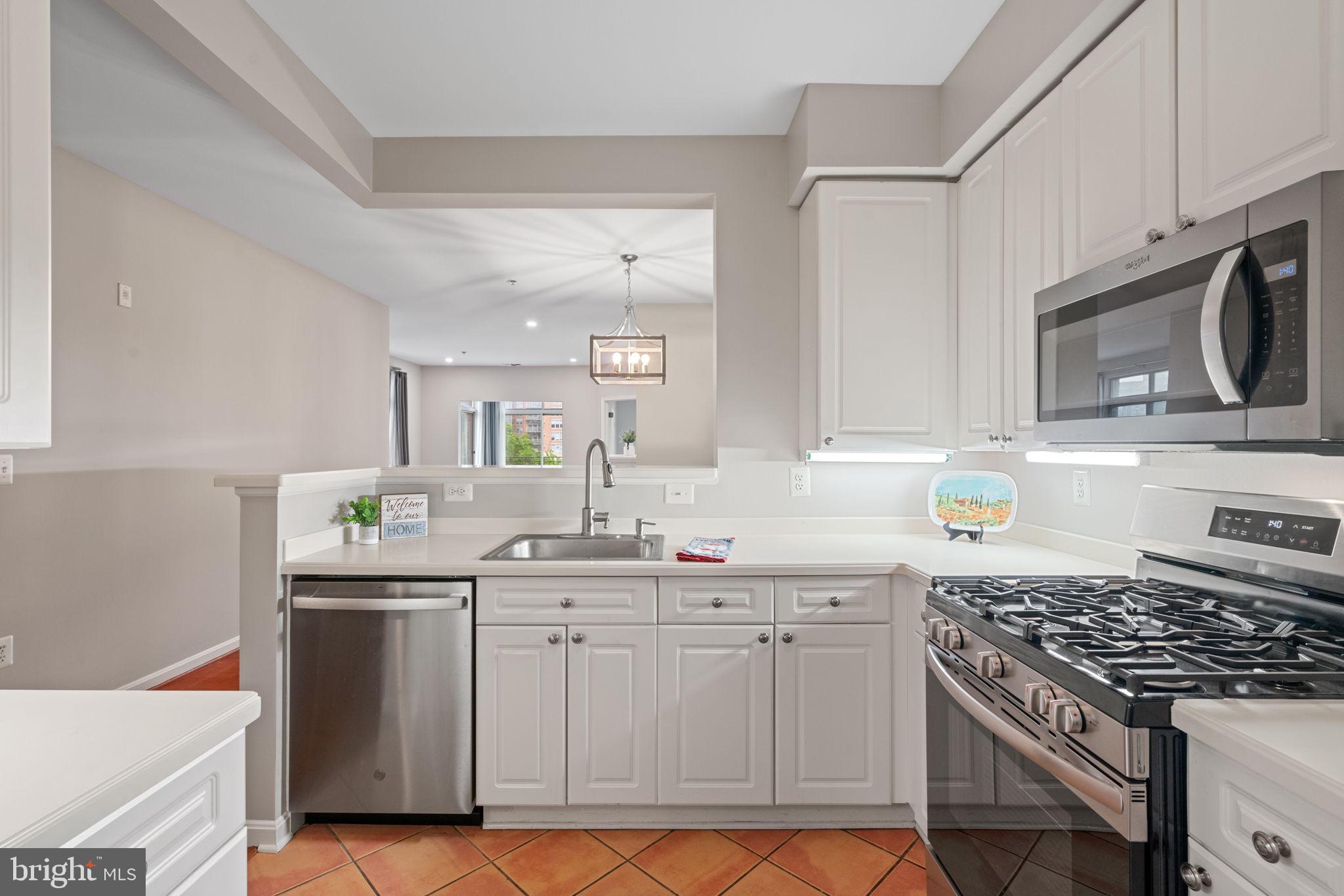 STRATFORD CONDOMINIUMS - Residential