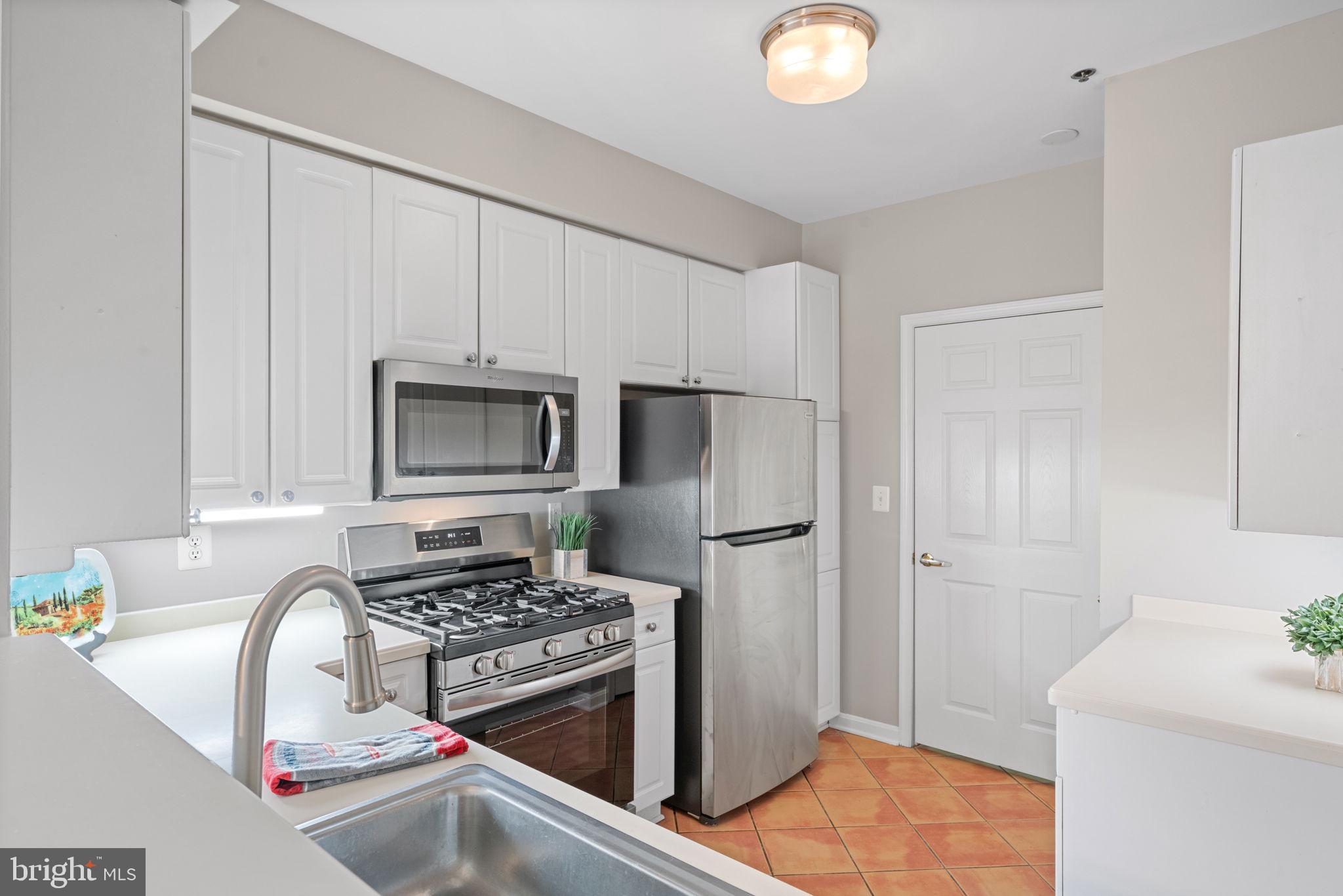 STRATFORD CONDOMINIUMS - Residential