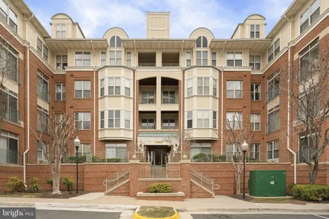 1860 Stratford Park Place Unit 305, Reston, VA MLS: VAFX2240384