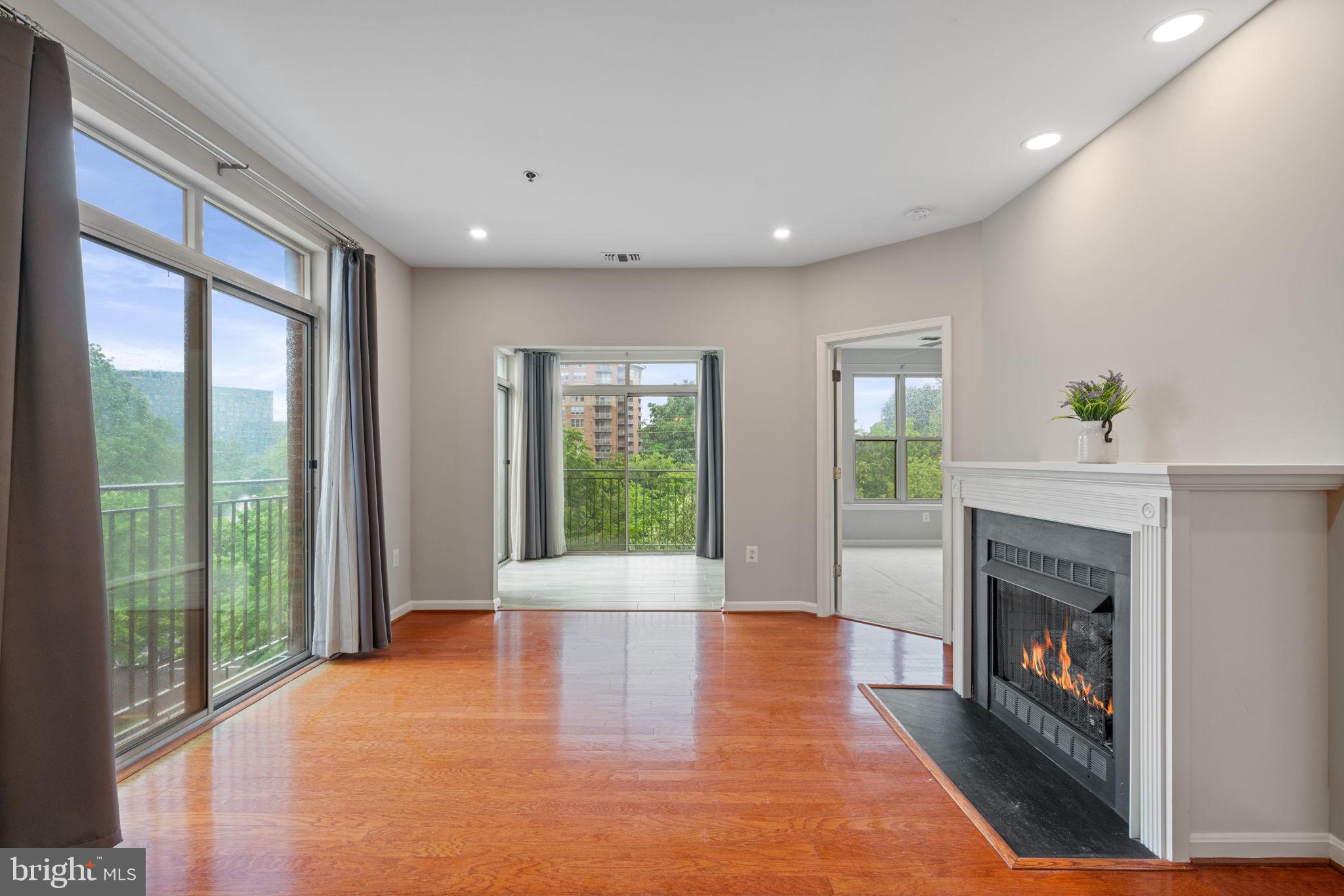 STRATFORD CONDOMINIUMS - Residential