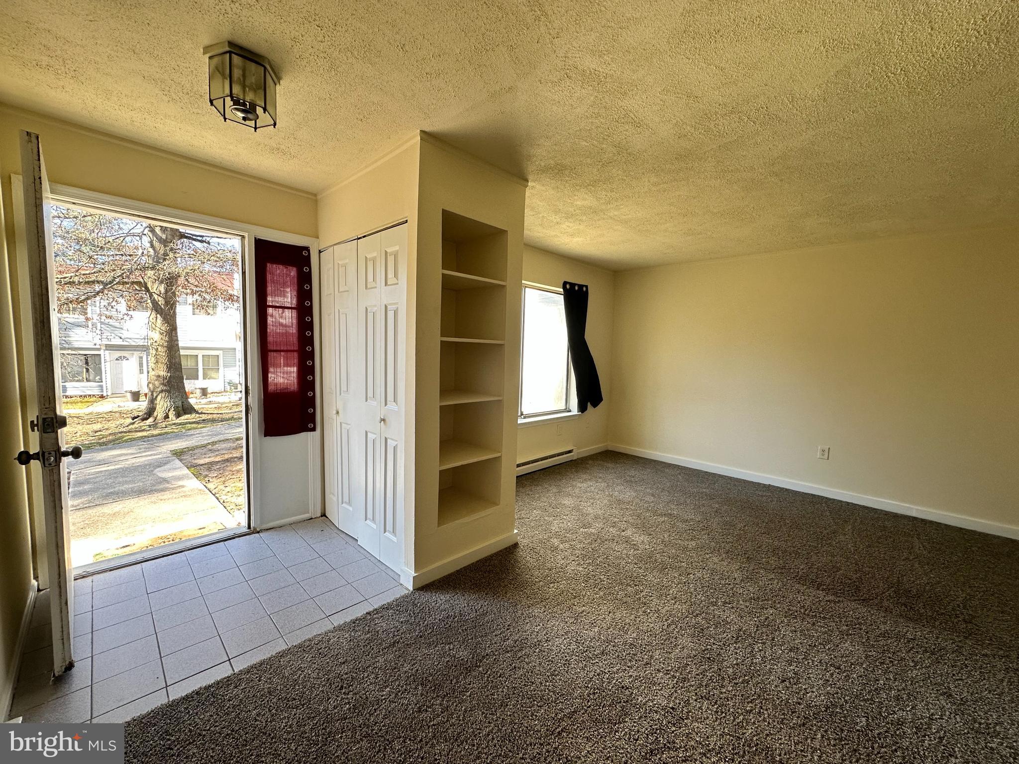 ST CHARLES SUB - HUNTINGTON - Residential Lease