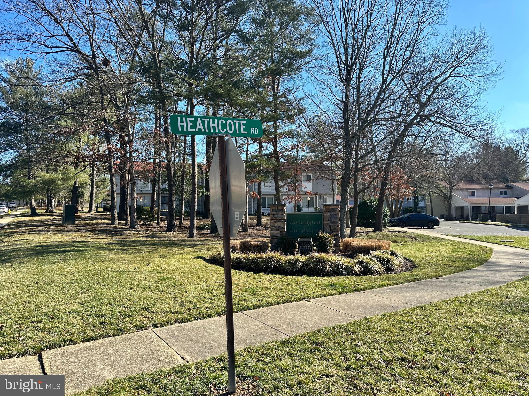 ST CHARLES SUB - HUNTINGTON - Residential Lease