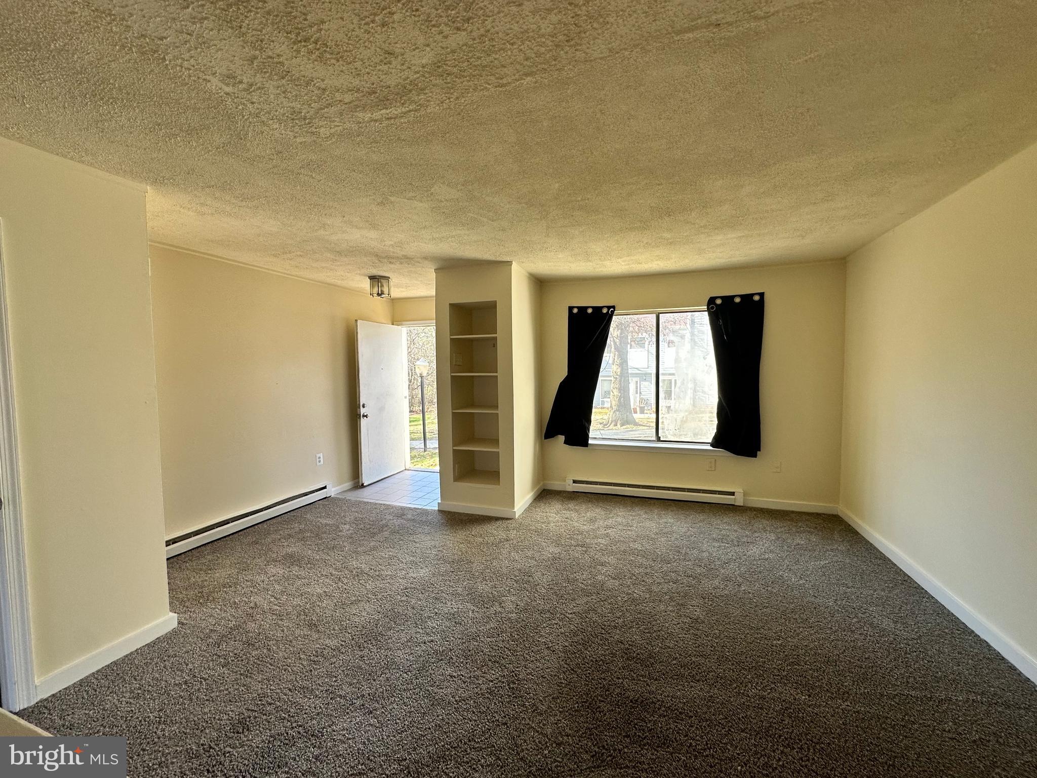 ST CHARLES SUB - HUNTINGTON - Residential Lease