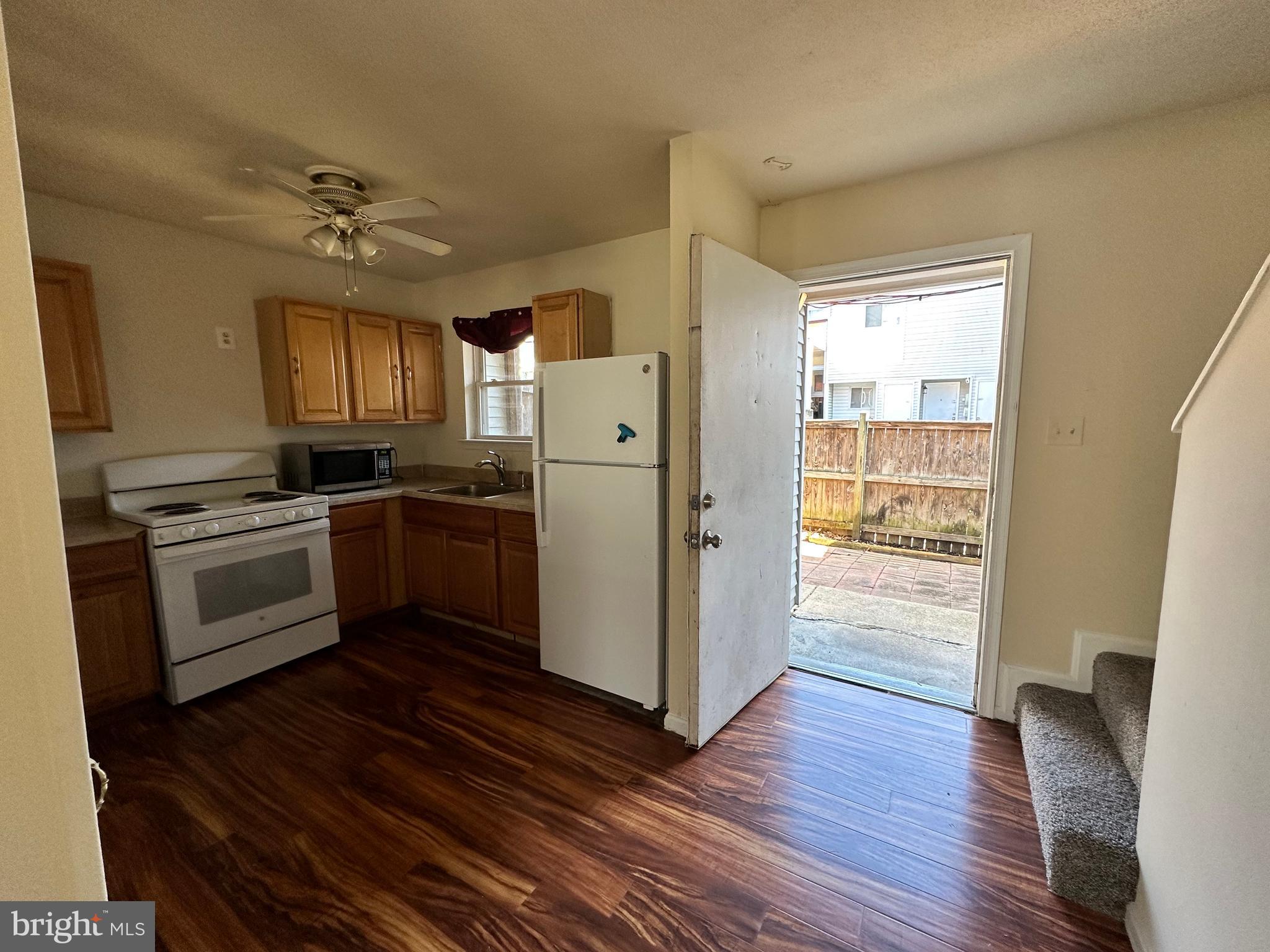 ST CHARLES SUB - HUNTINGTON - Residential Lease