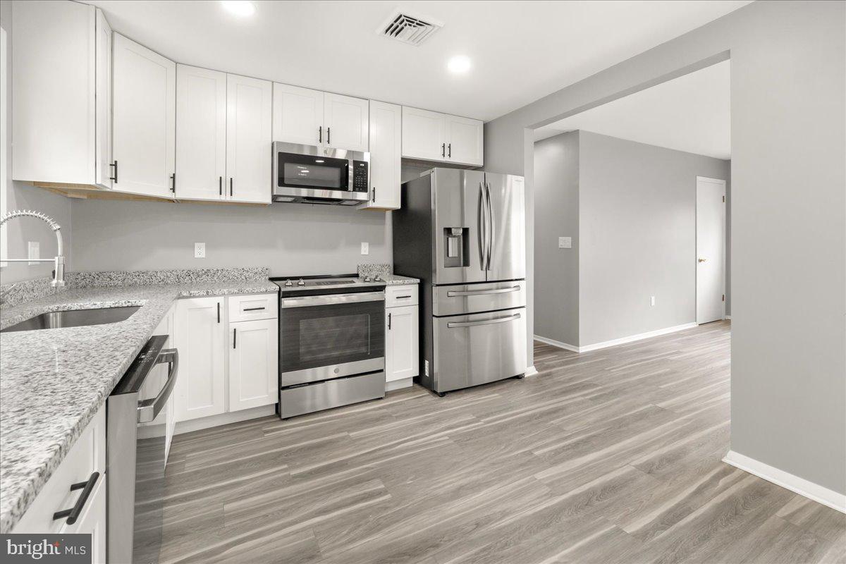 PARADISE HOMES - Residential