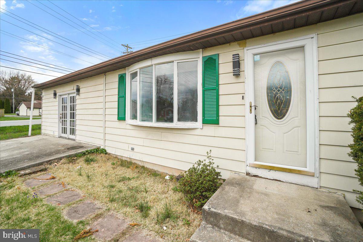 PARADISE HOMES - Residential