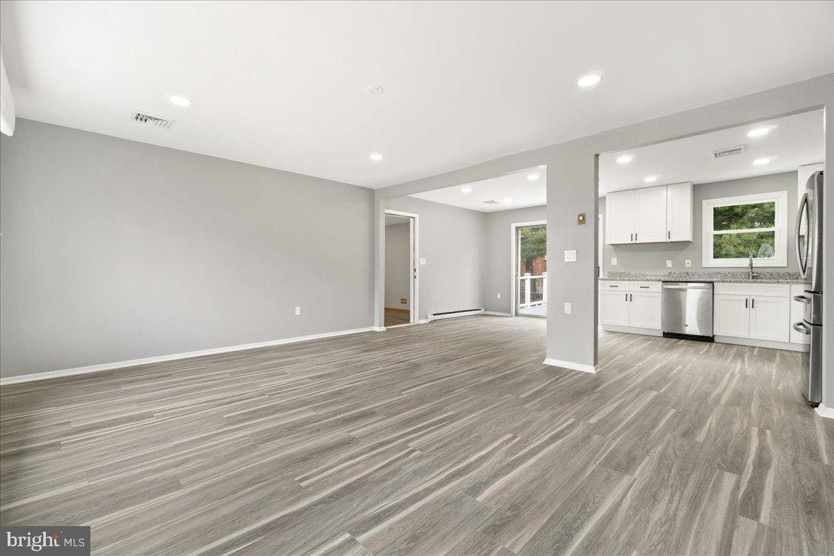 PARADISE HOMES - Residential