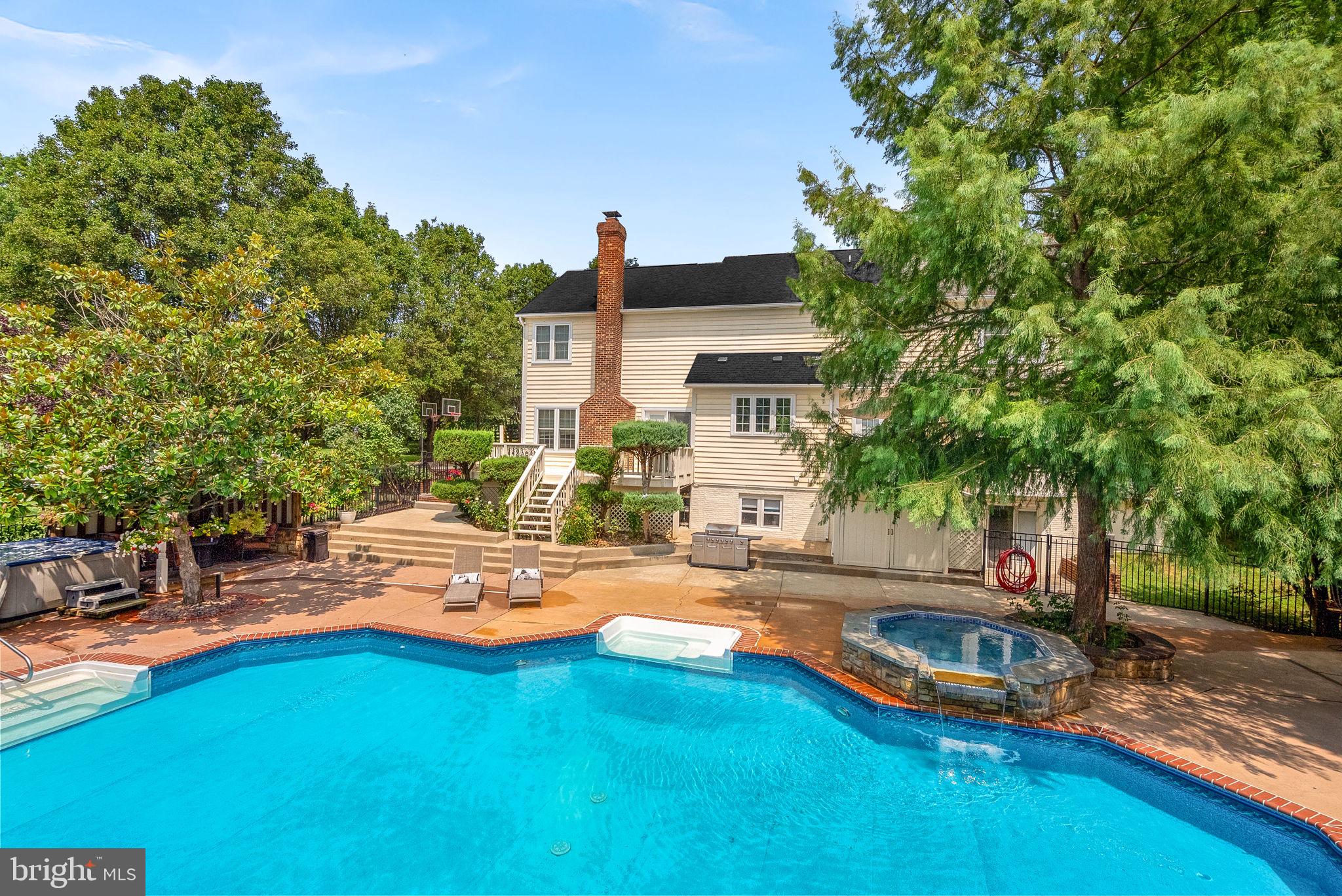 TREVOR HILL - Residential