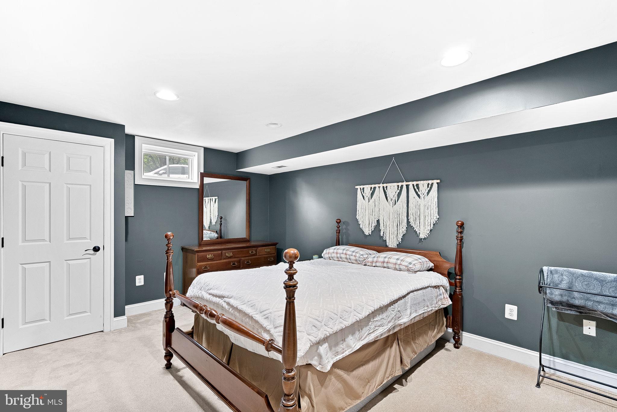 TREVOR HILL - Residential