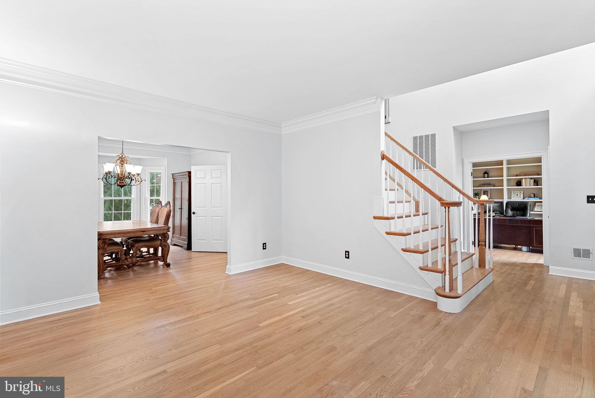 TREVOR HILL - Residential