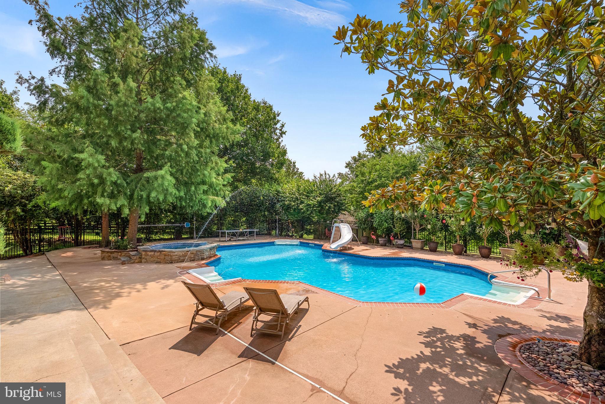 TREVOR HILL - Residential